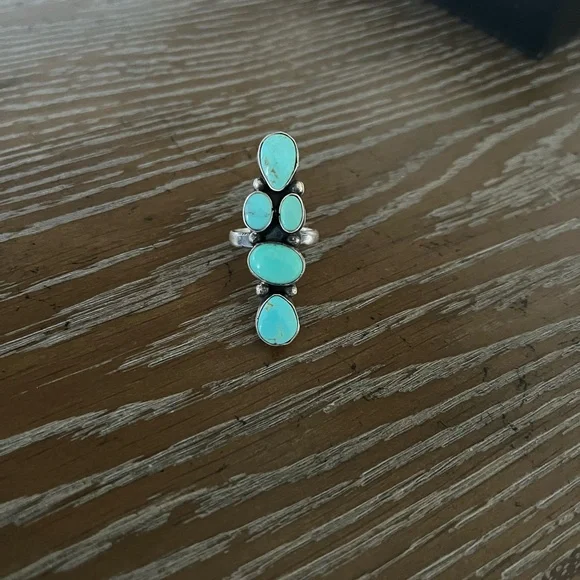 Navajo Turquoise Vintage Cluster Ring - Picture 5 of 12